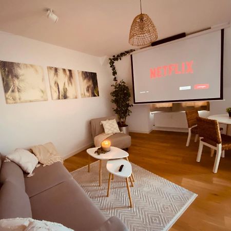Home Cinema - Balcony - Wi-Fi & Streams Magdeburg Kültér fotó